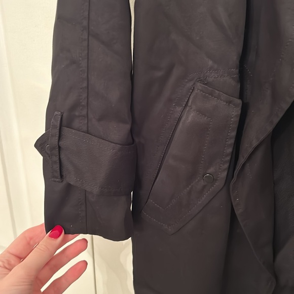 ⭐️ Aritzia black trench coat ⭐️ - Picture 4 of 4